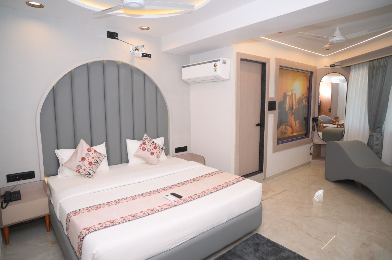 Deluxe with Jacuzzi